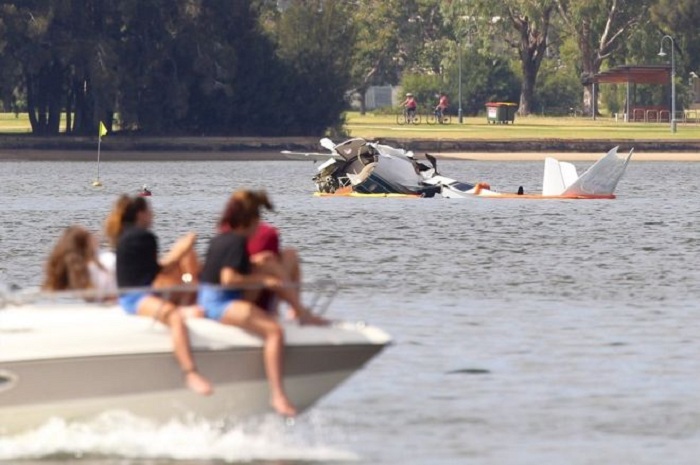 Two die in plane crash watched by Australia Day crowd